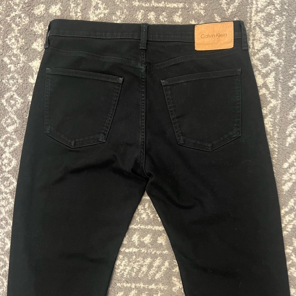 Calvin Klein Men's Dark Jeans size 32x30 (W136) - Picture 4 of 7